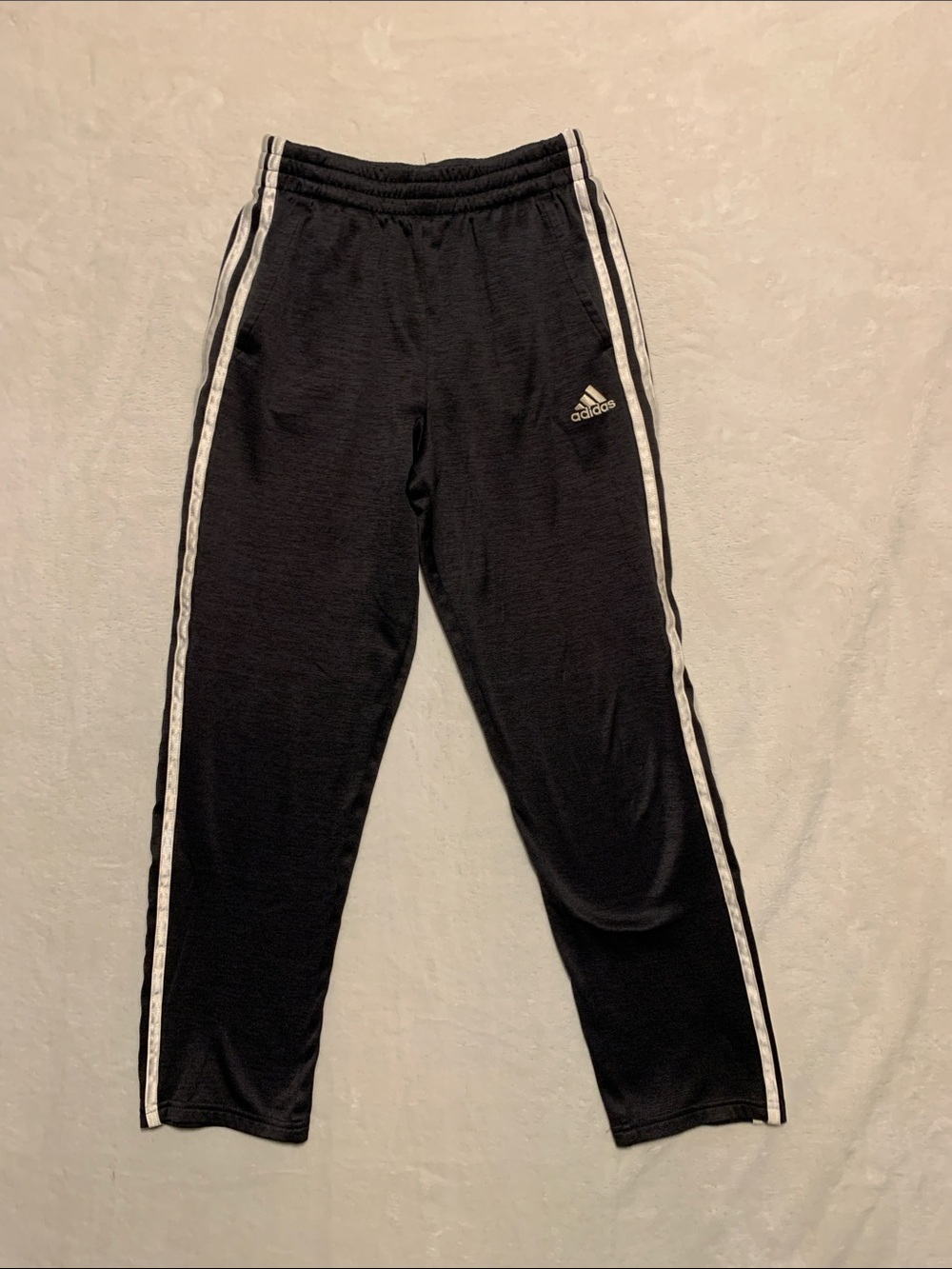 Adidas pants large 14/16 women’s track jogging